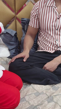Pasangan desi India panas berkongkek tegar pada hari Krismas