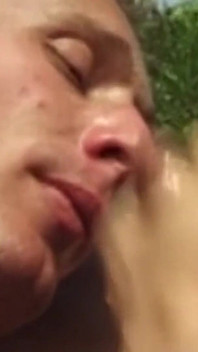 Cur Intensive_ Scene-1_muscular cuplu twink savurează cururile lor în pădure