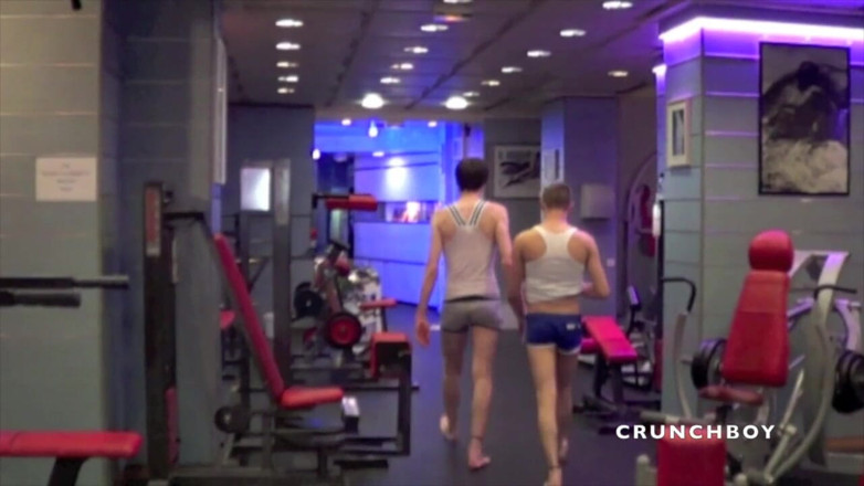 Crunch Boy: Pantat Kevin dikongkek zakar besar Calixte