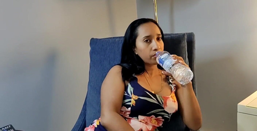 Leyne Rodriguez: Me fode na bunda, minha buceta é só para você
