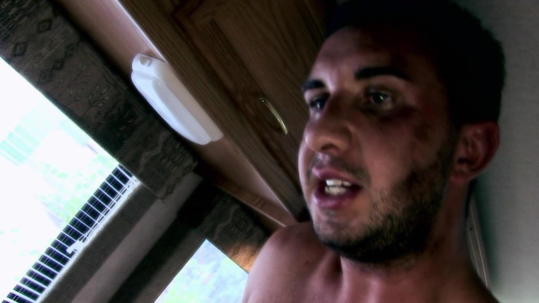 Very hot hardcore: Rondborstige hoer springt op een enorme lul