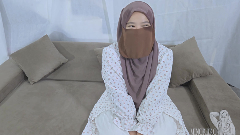 Minokiiko: Hijab Sister in Law Loved Her Pussy Licked - Minokiiko