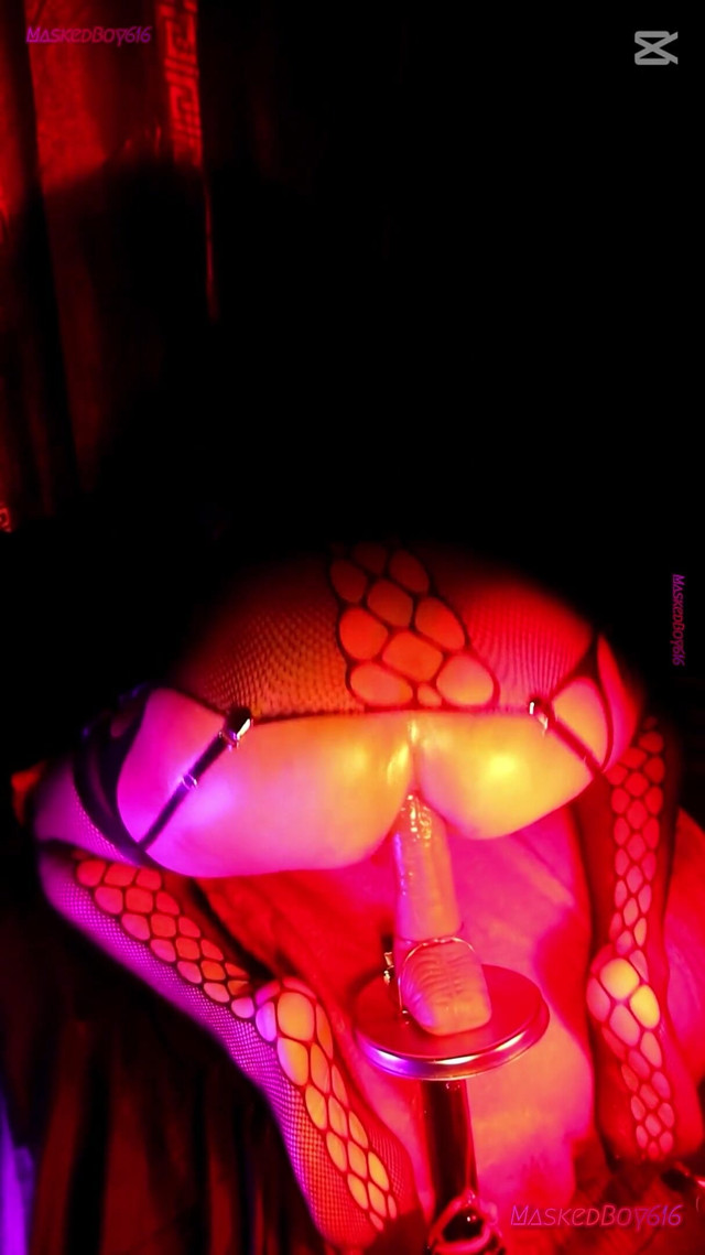 Suavemente En 4 Parte 2 (Masked boy) Suavemente En 4 Parte 2 (Masked boy)