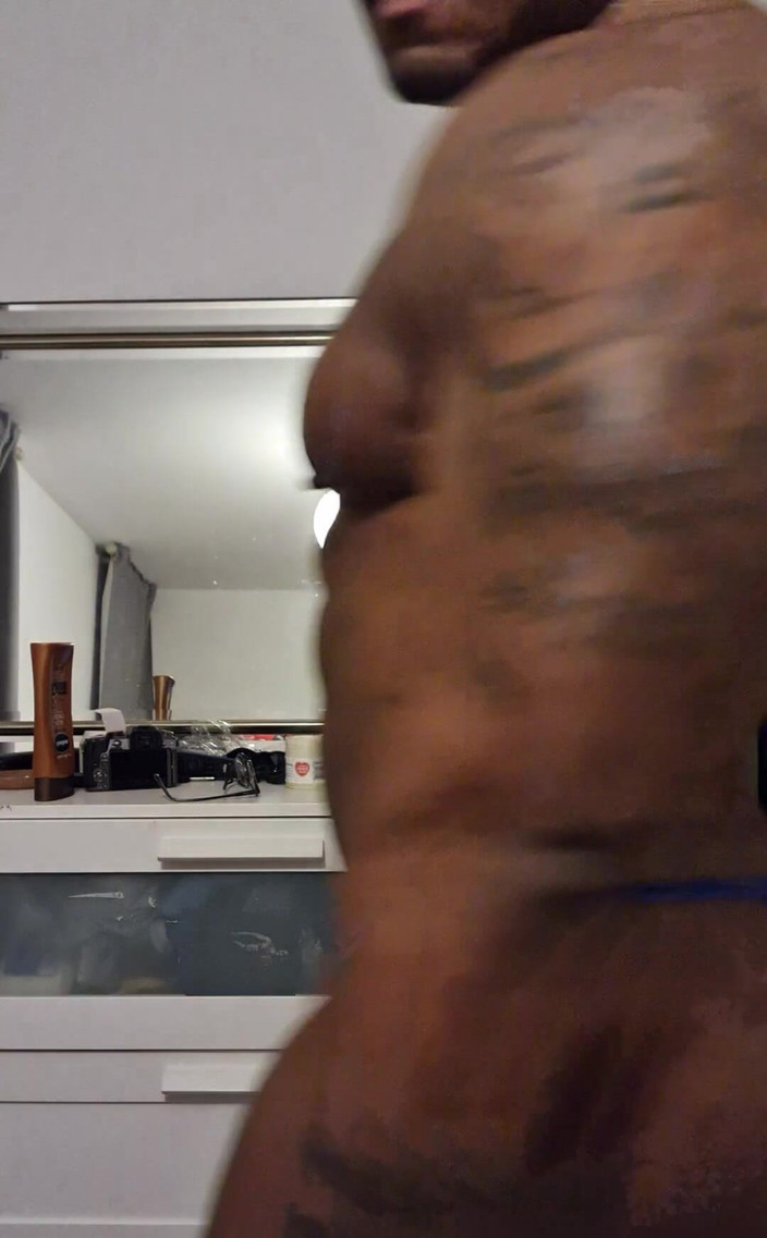 Amadeus: Szczęśliwego Nowego Roku chłopaki. Zróbmy 2021 Mega.