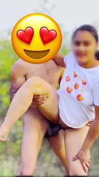 Gadis desa Desi berhubungan seks dengan tetangga di hutan, audio hindi lengkap