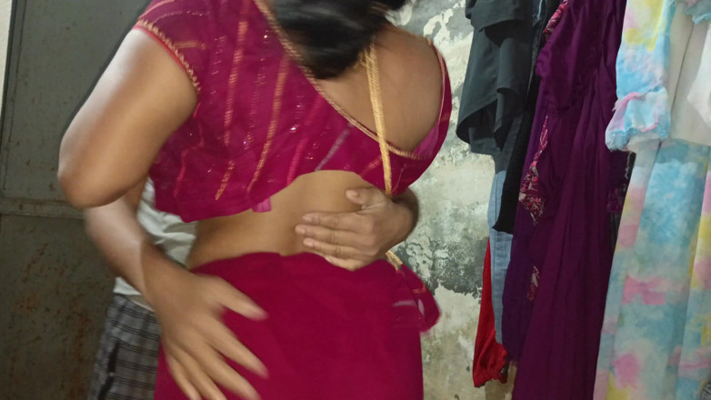 Pinkyrani2333: Pinky India è stata scopata in Sari e camicetta per tutta...