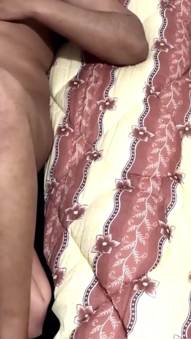 Salma Arab: 阿拉伯大屁股和奶子荡妇享受深深的鸡巴