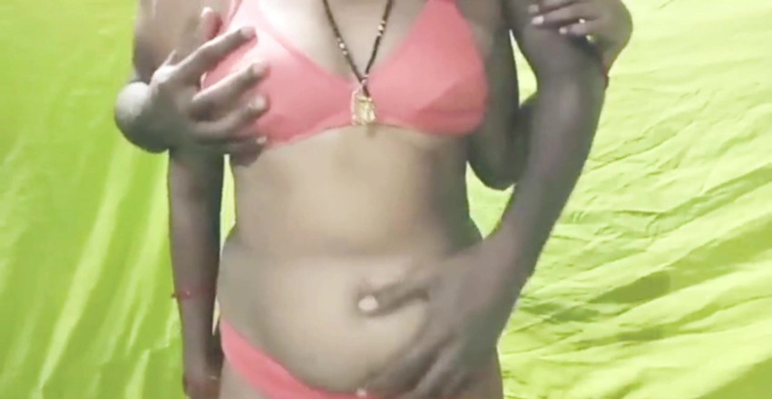 Sexy jaan: raadha bhaabhi aap to penti bra men bahut hot aur...