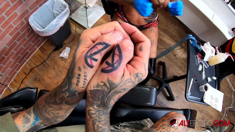 Alt Erotic: Big titty Evilyn Ink tattoos Sascha then gets fucked