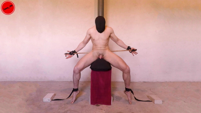 Tommy_1995: Kısıtlanmış Sybian prostat stimülasyonu çoklu orgazm