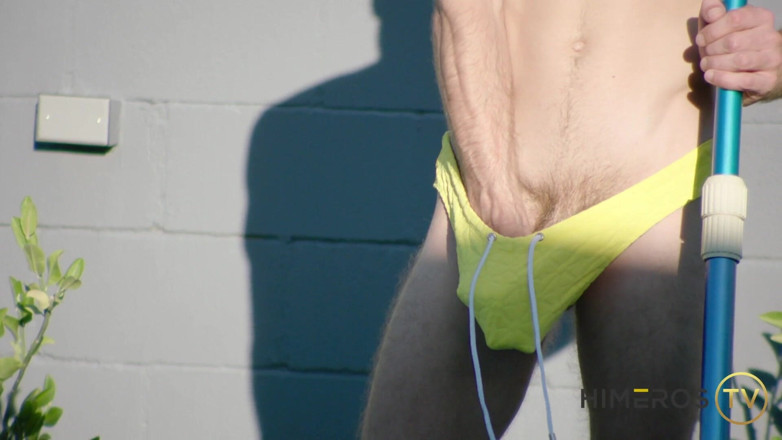 Himeros.tv: Ragazzo bonus in piscina