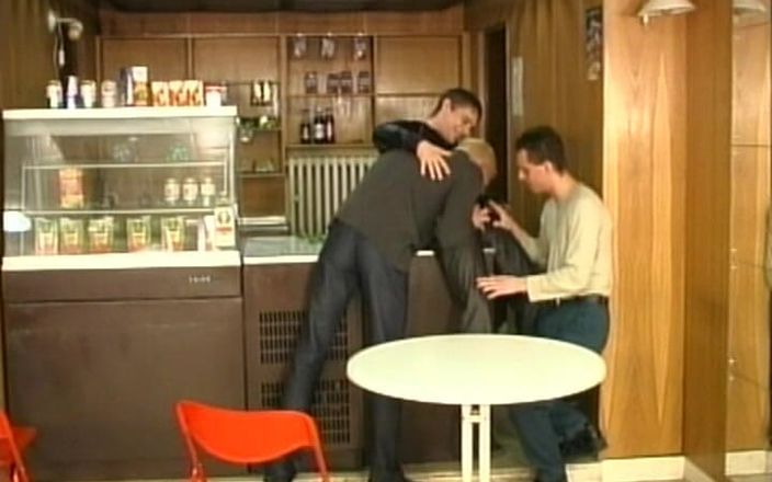 Gay 90's Vintage Porn: Інтенсивний хлопець на хлопцеві шліфує No1