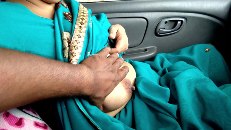 QueenSonali: Orang asing mengongkek ibu tiri saya Sonali di dalam kereta