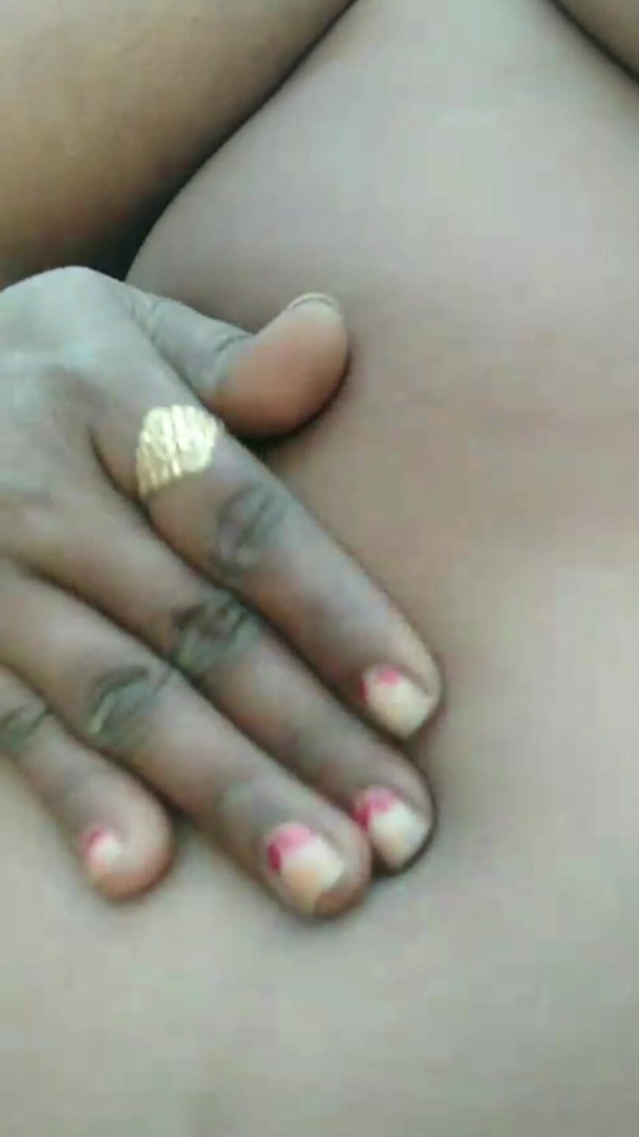 Rakhi3e: Min desi -romantik är ensam