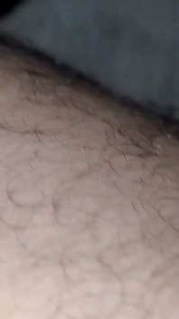 大きな男が尻を開ける