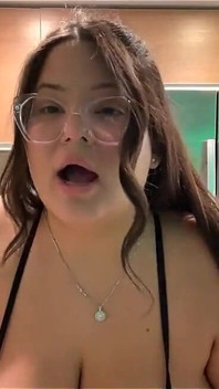 Live Stream with Dani Valentina