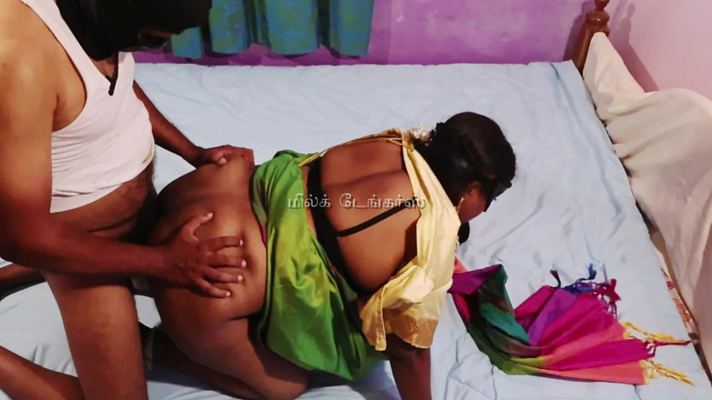 Milktankers: Tamil Matang di Saree