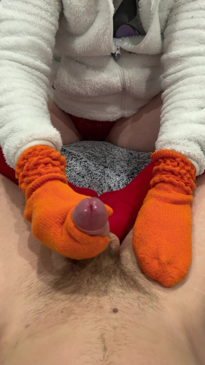 Frenchsockjob: Handslouchjob
