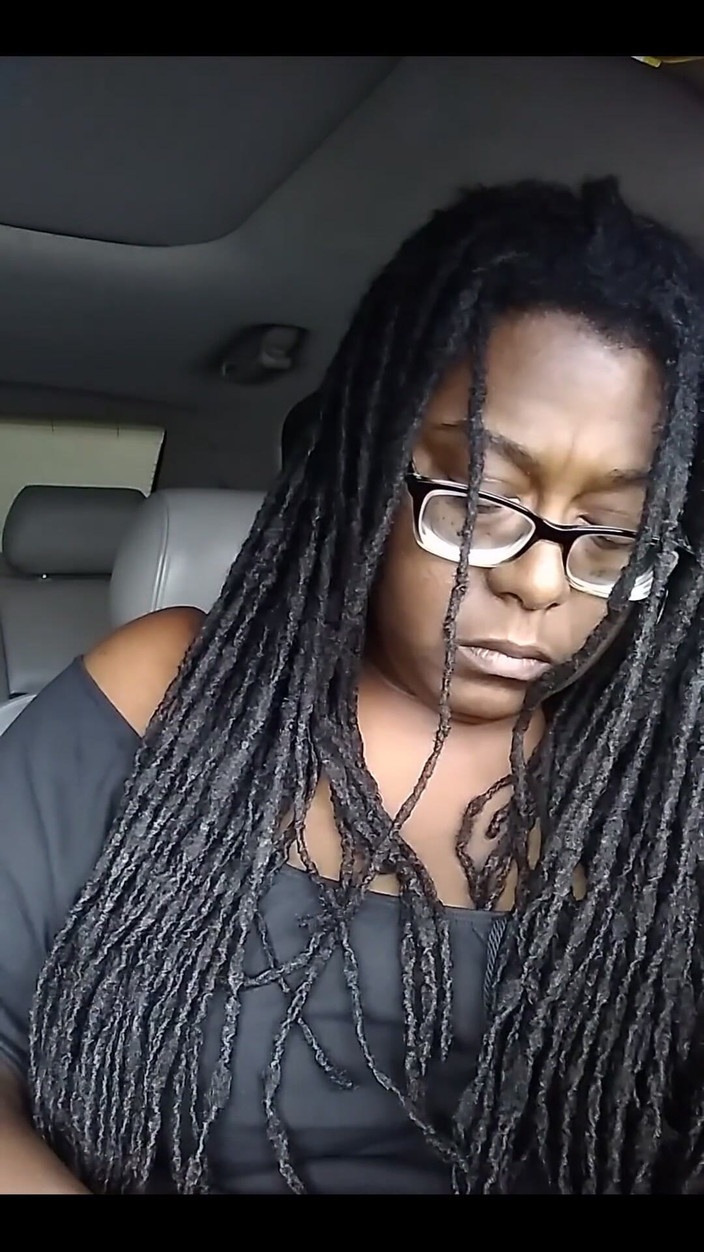 His Queen Suga: Rozbalení v autě