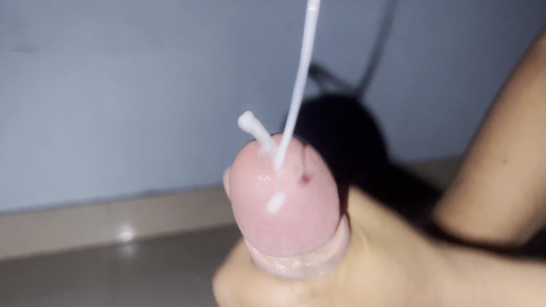 Immfuck: Aku gadis desa india lagi asik nyepong kontol sampai tenggorokan