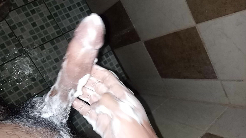 Cute boy jerks off: Meme pompası boy2 duşta zaman geçiriyor ve bir süre banyonun...