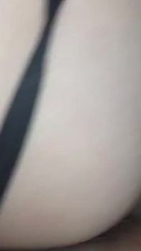 在派对上狠狠地深操继妹