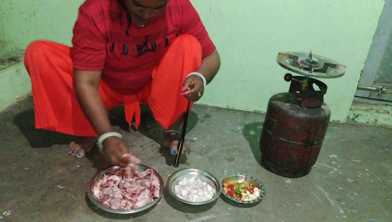 Husband wife: Výměnou za skopový, přinutil jsem sousedku sát mého ptáka a...