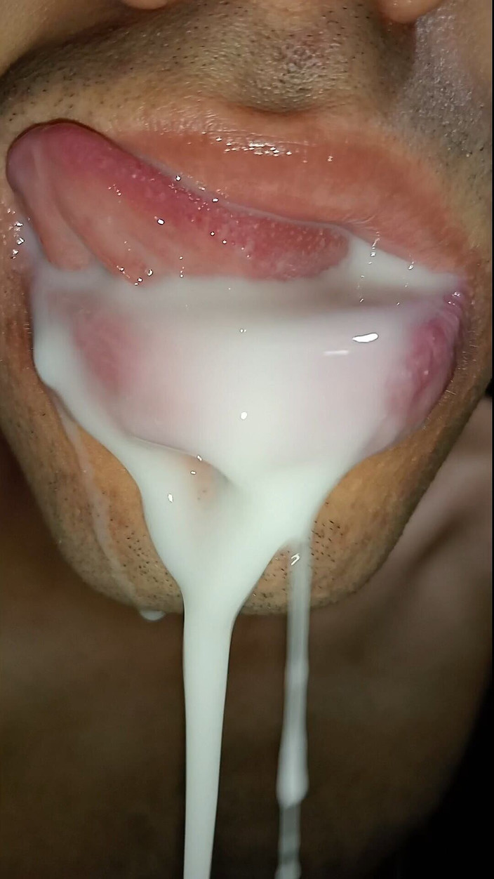 Rey rey: 淫荡深喉口交，六包又大又 venozo，顺从的阴茎