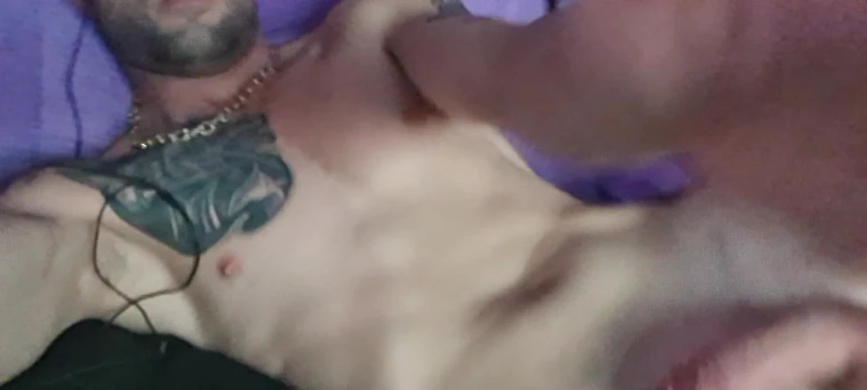 Nicee: Joacă-te cu pula mea sexy
