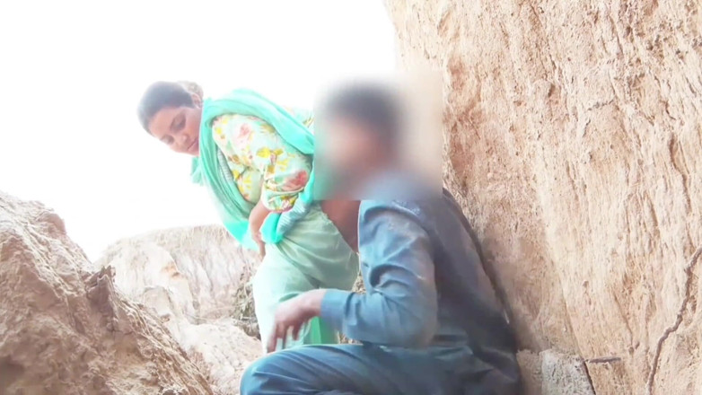 Abida sexy: Outdoor Desi Sex