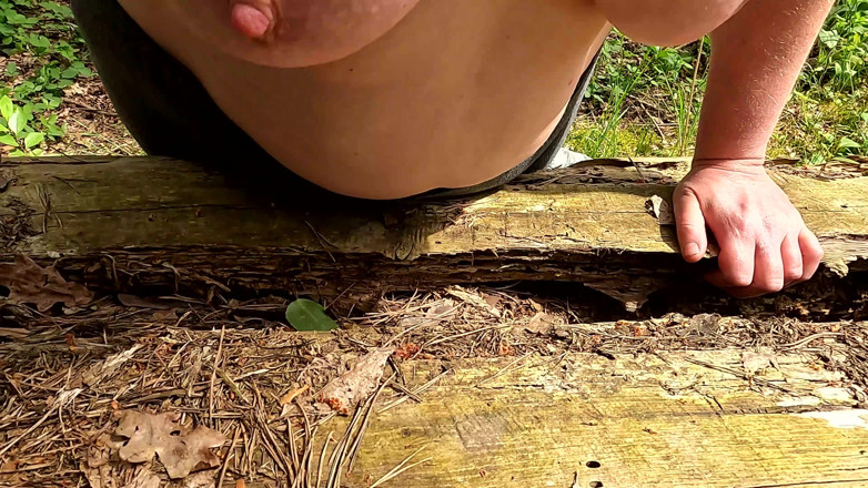 Bouncy Tits Action: Slapping Her Hanging Tits in the Woods