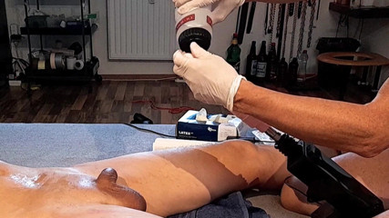 Master Drex: Con máquina de follar