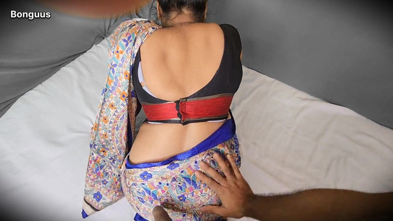 Riya Bonguus: Ibu tiri berpantat besar mengongkek pepek berair dengan pancutan mani
