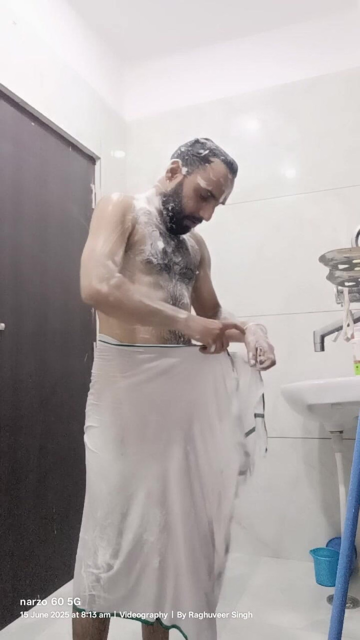 Rajasthani-old-lover: Desi uomo gode di acqua