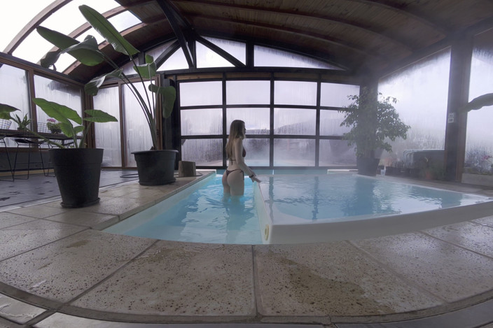 RussianGoddessVR: Pool Day Hold: Trapped in My Tiny Hostel Fart Chamber