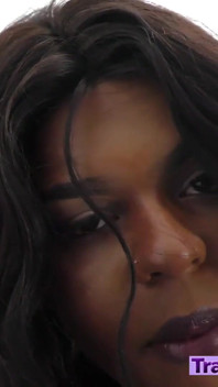 Gordas negras lindas adoram brincar com seus peitos e pau