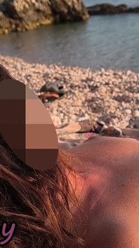 Riskanter sex an einem fkk-strand in spanien: Sie wird nackt berührt
