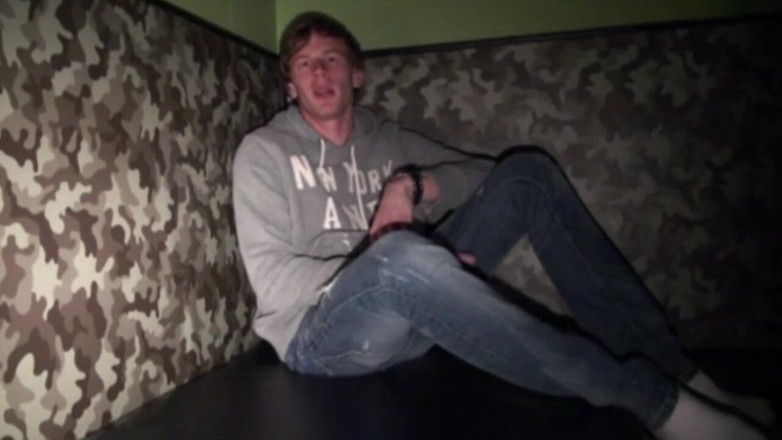 French Twinks Amator videos: Anthony usado por Theo na sauna para se divertir