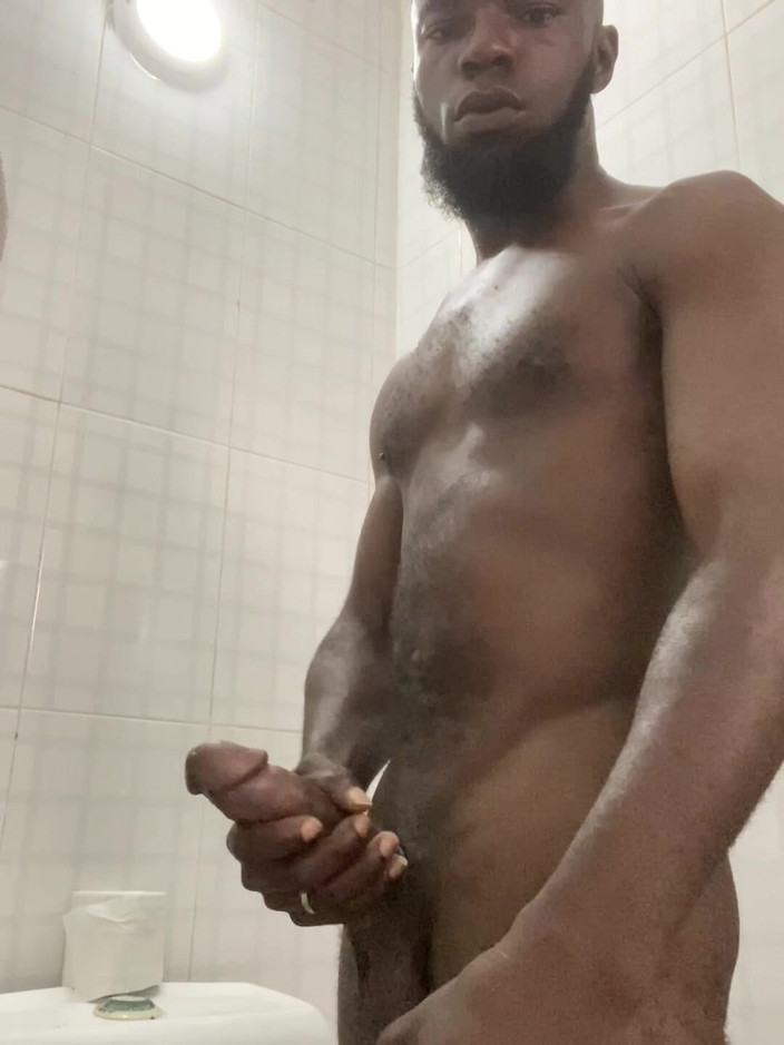 Bigmigh: Nero da solo