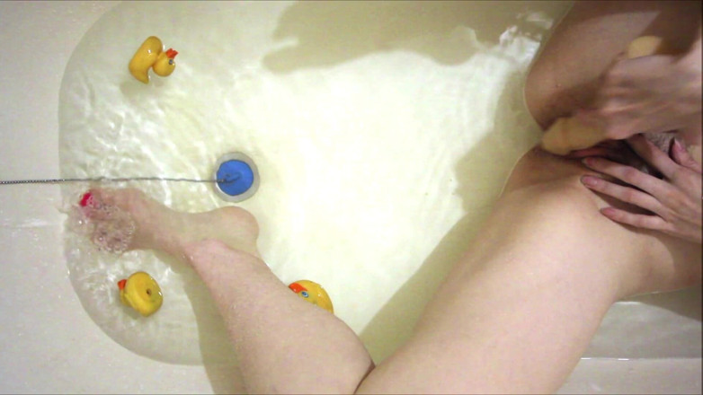 Hairypussyangel: Sexy legs in the bath, dildo fucks hairy pussy, cum