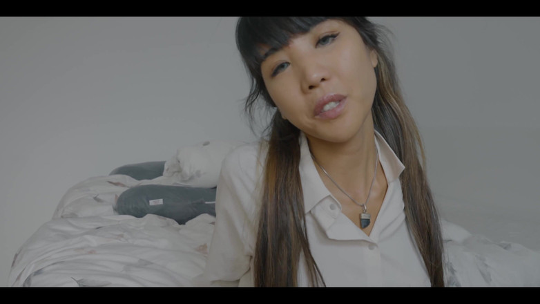 DaringKiara: Właśnie wróciłem do domu z college'u, więc nadal jestem w...