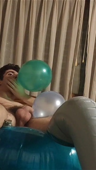 Wysadzanie balonów imprezowych na My Aqua Blue Pontonable Jednorożec