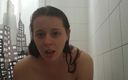 Nadia Foxx: Verklig POV flickvänupplevelse med het &amp;amp;våt dusch sex