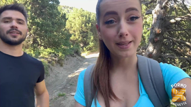 Porno Baguette: Hellolimoon, splendida donna, ama mangiare