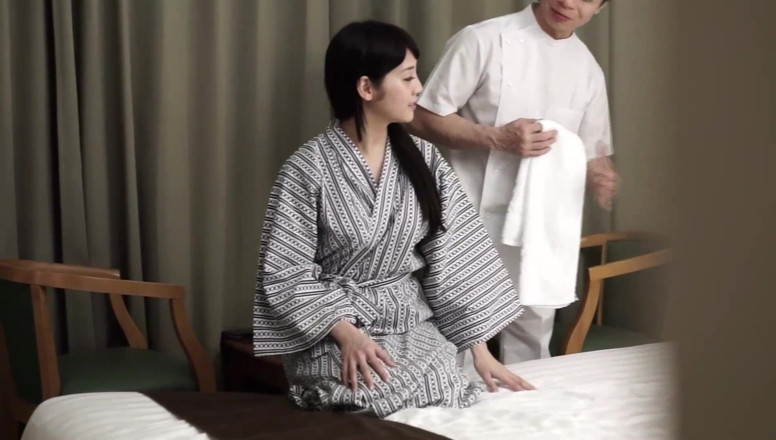 EAGLE Global: MILF Gets High-intensity Massage From Middle-aged Man with Lots of...