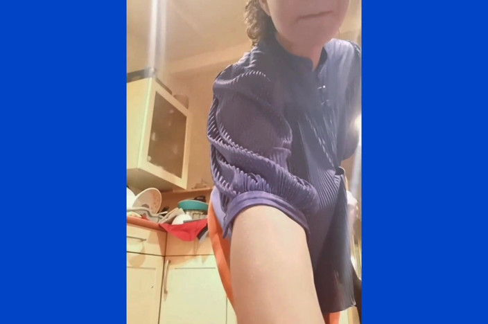 Sarah Fonteyna: Sarah Fonteyna used the vacuum cleaner again. Creamy Tsunami