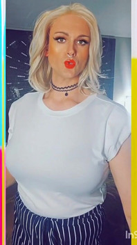 Sexy TS POV kouření fetiš oblečení