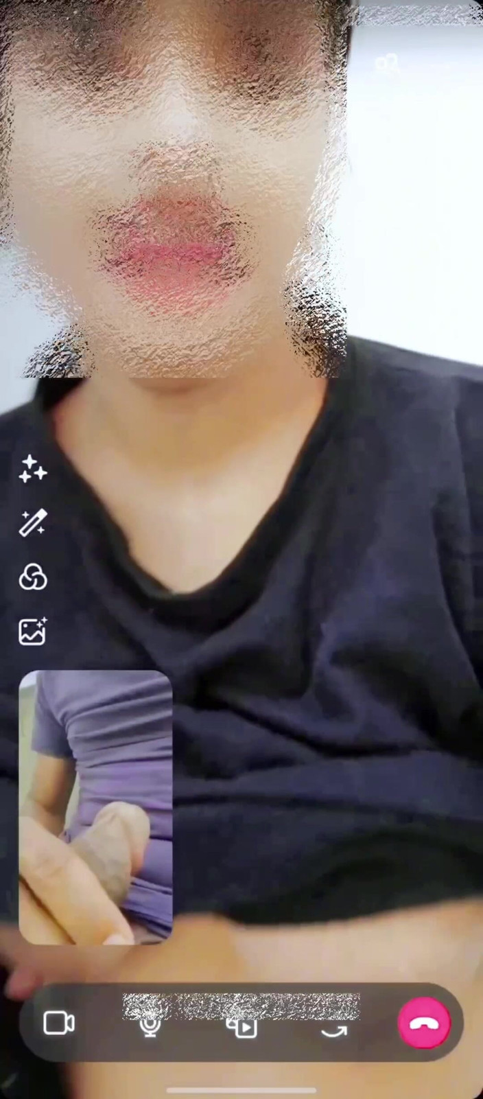 Your_aisha: 漂亮的女学生在whatsuup视频通话中为她的老师展示胸部，热门的Whatssup视频通话性爱聊天xxx视频