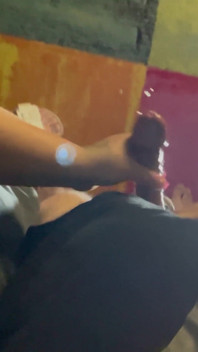 Amateur Handjob Big Cum