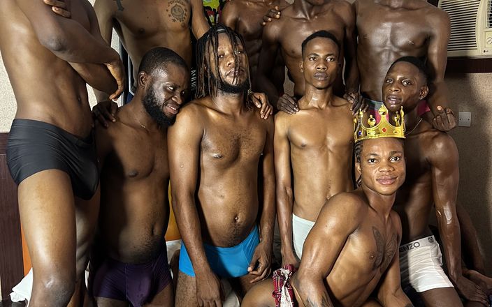 Baddestboyx: La reine nigériane et ses 9 concubines loyaux